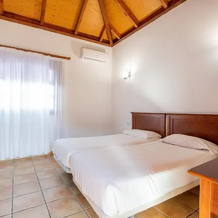 Ereza Brisas Del Mar Коральео