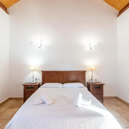 Ereza Brisas Del Mar Вилла Коральео