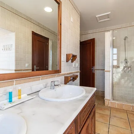 Ereza Brisas Del Mar Κοραλέχο